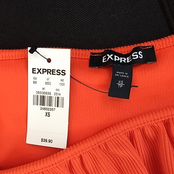 Express Ribbed Ruffled Off The Shoulder Bodysuit - Picture 8 of 12